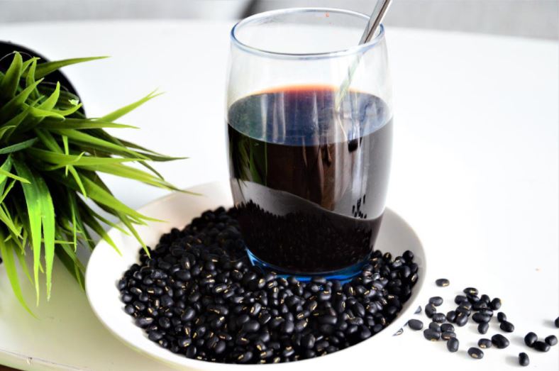 Nước đậu đen giúp thanh nhiệt, giải độc Nước đậu đen giúp thanh nhiệt, giải độc