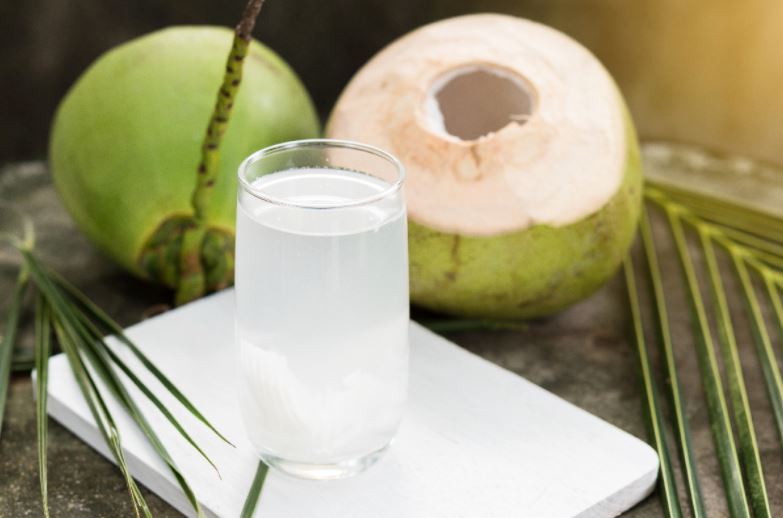Nước uống đẹp da dừa tươi có vị nhẹ dịu, thanh mát dễ uống Nước uống đẹp da dừa tươi có vị nhẹ dịu, thanh mát dễ uống
